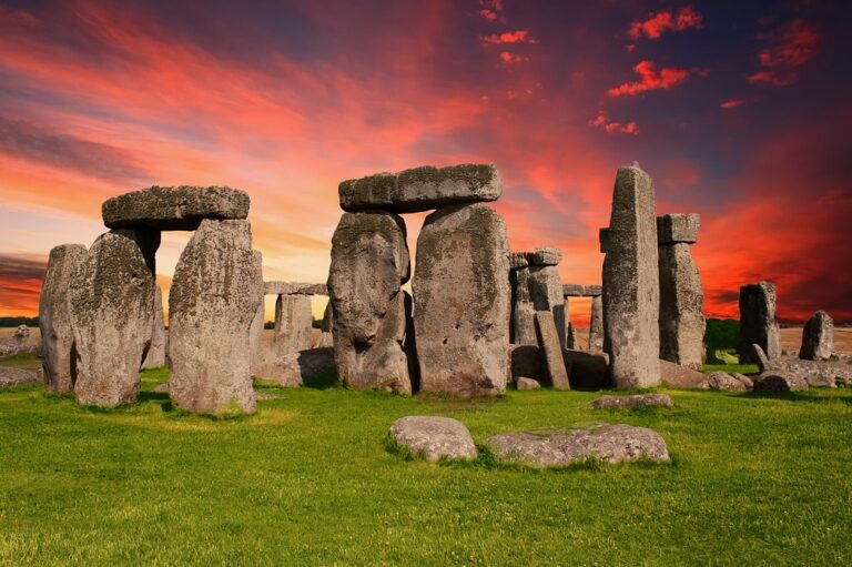 Stonehenge: O Enigma Místico de 5000 Anos